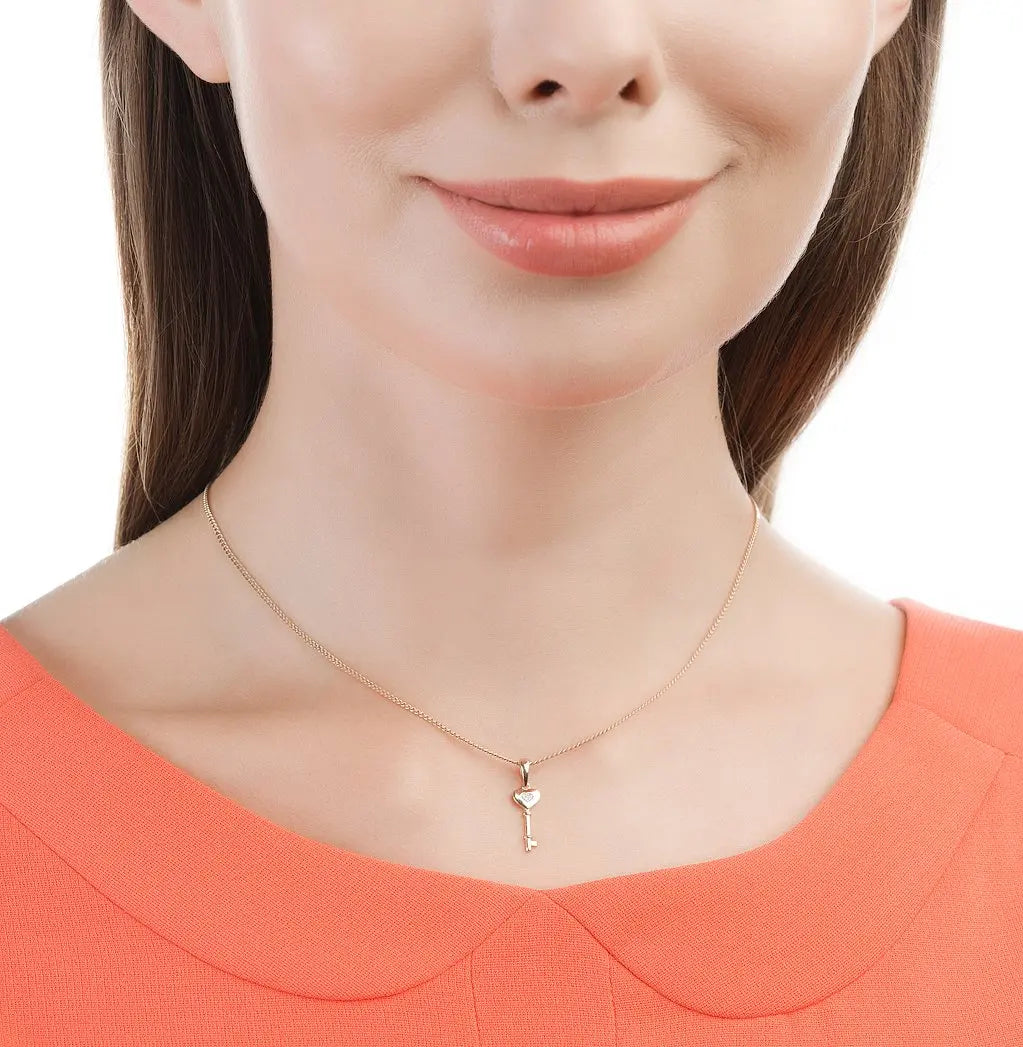 Heart shape Rose Gold pendant necklace with diamond - cushionblue