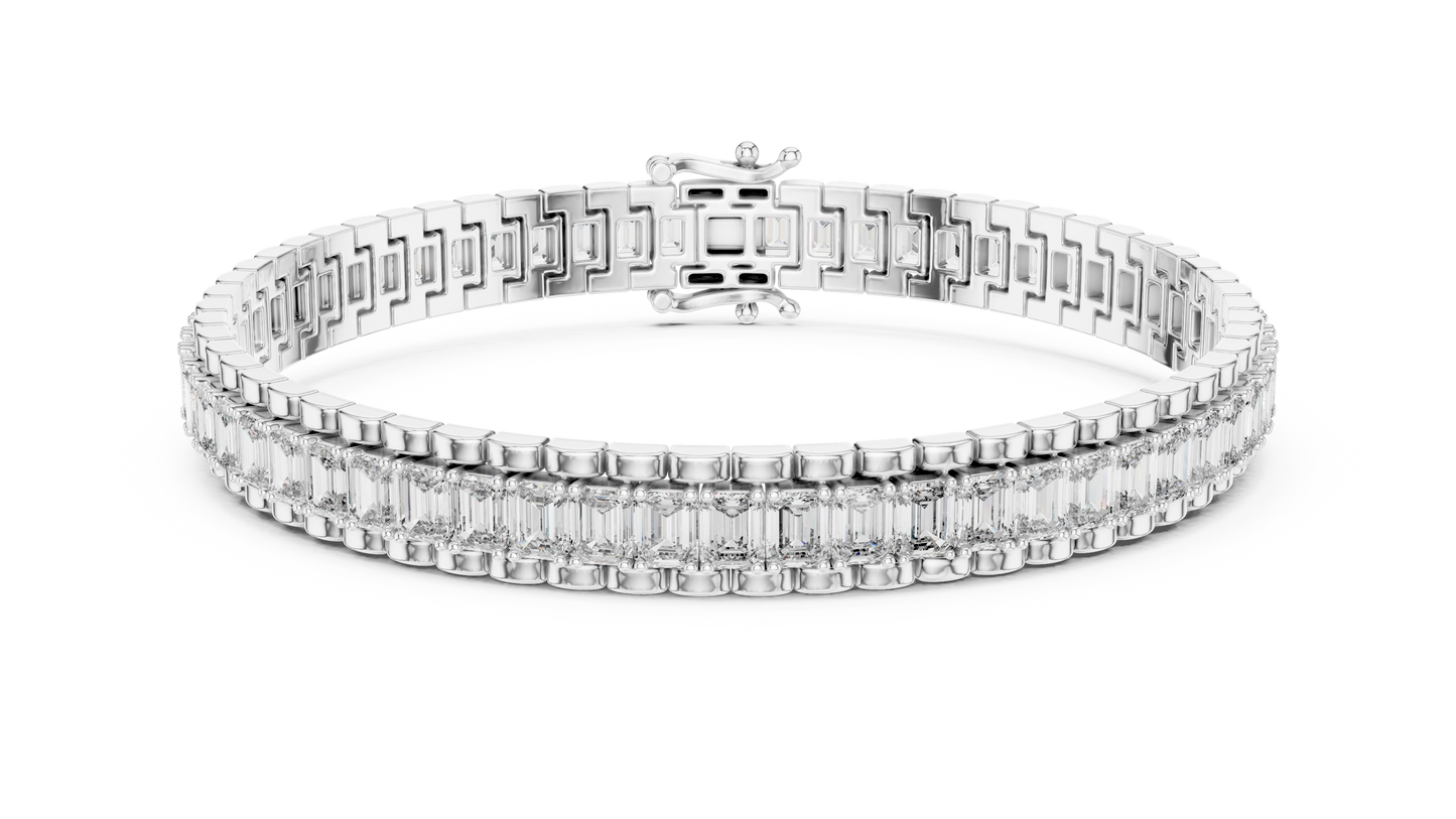 Luxury Emerald Cut Diamond Tennis Bracelet in White Gold
