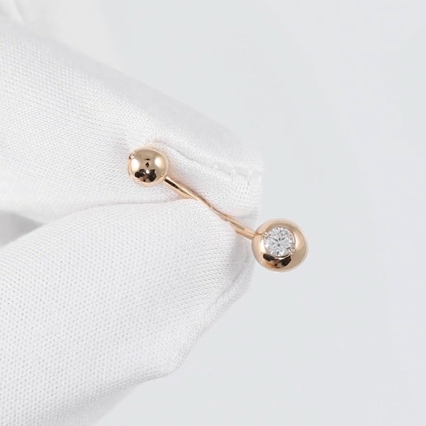 Belly Piercing in 14K Rose Gold Cushionblue