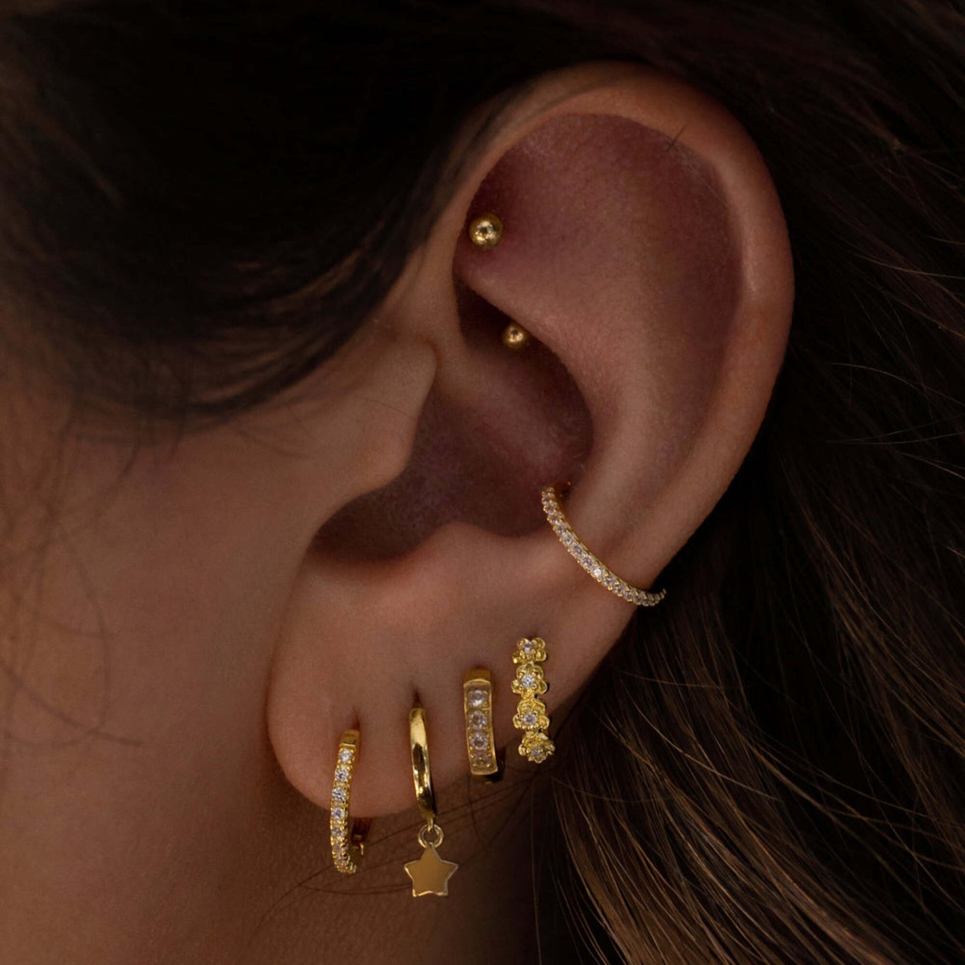 Conch Hoop Clicker, Hinged Segment Ring, Cartilage Helix Rook Hoop, Diamond (0.20ct) Septum Ring,Conch Piercing. Cushionblue