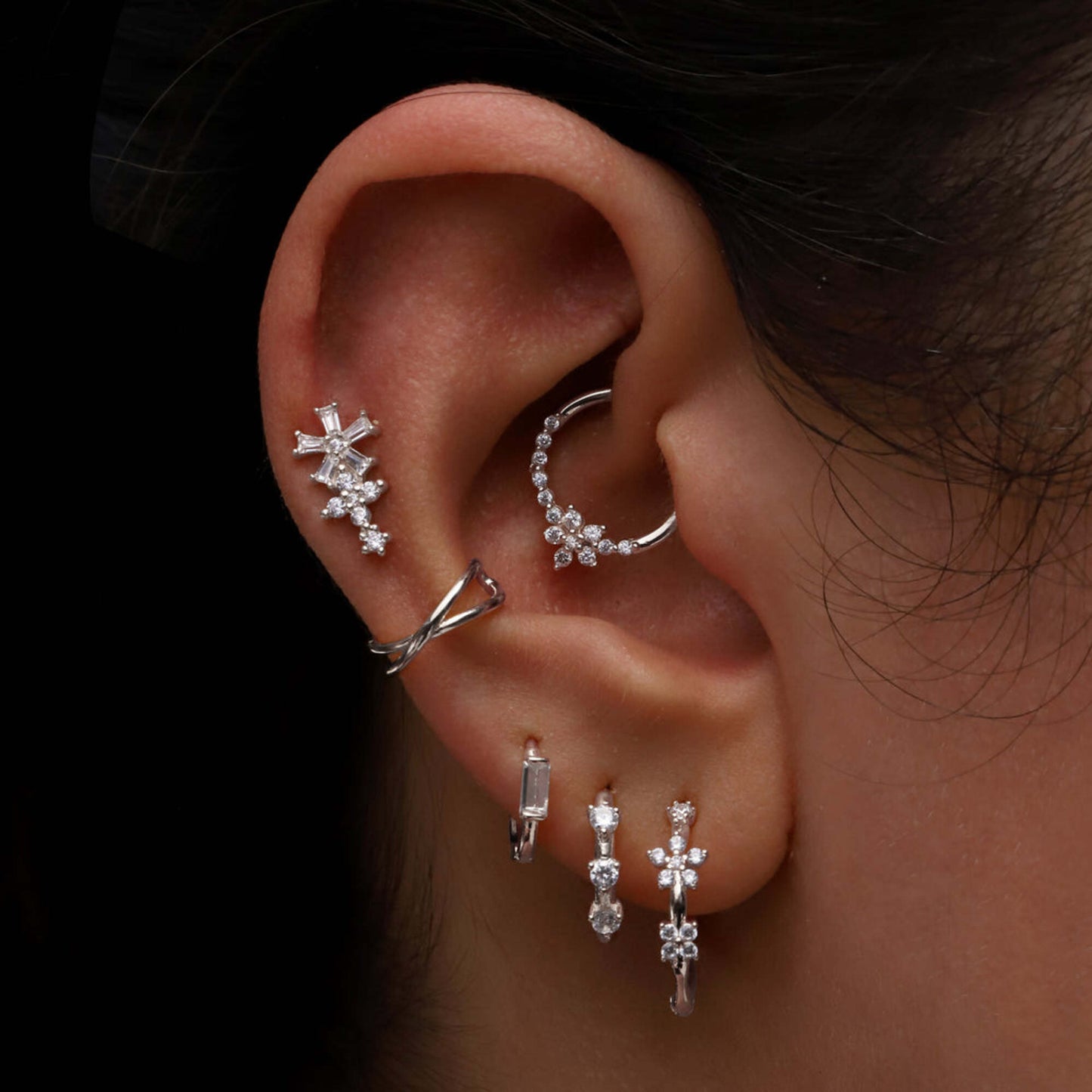 Flower Clicker Septum Daith Ring, Hinged Clicker Rook Ring 16g, Genuine Diamond Helix Flower Nose Hoop. Cushionblue
