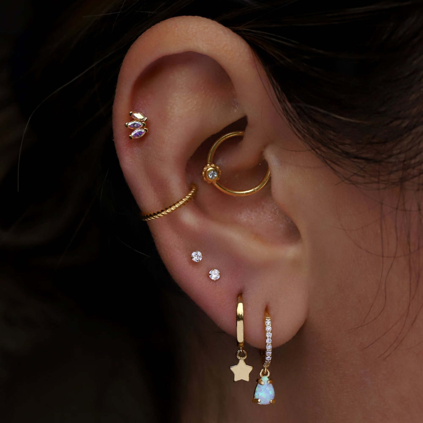 14K Solid Gold Flower Rook Radiant Hoop Cushionblue