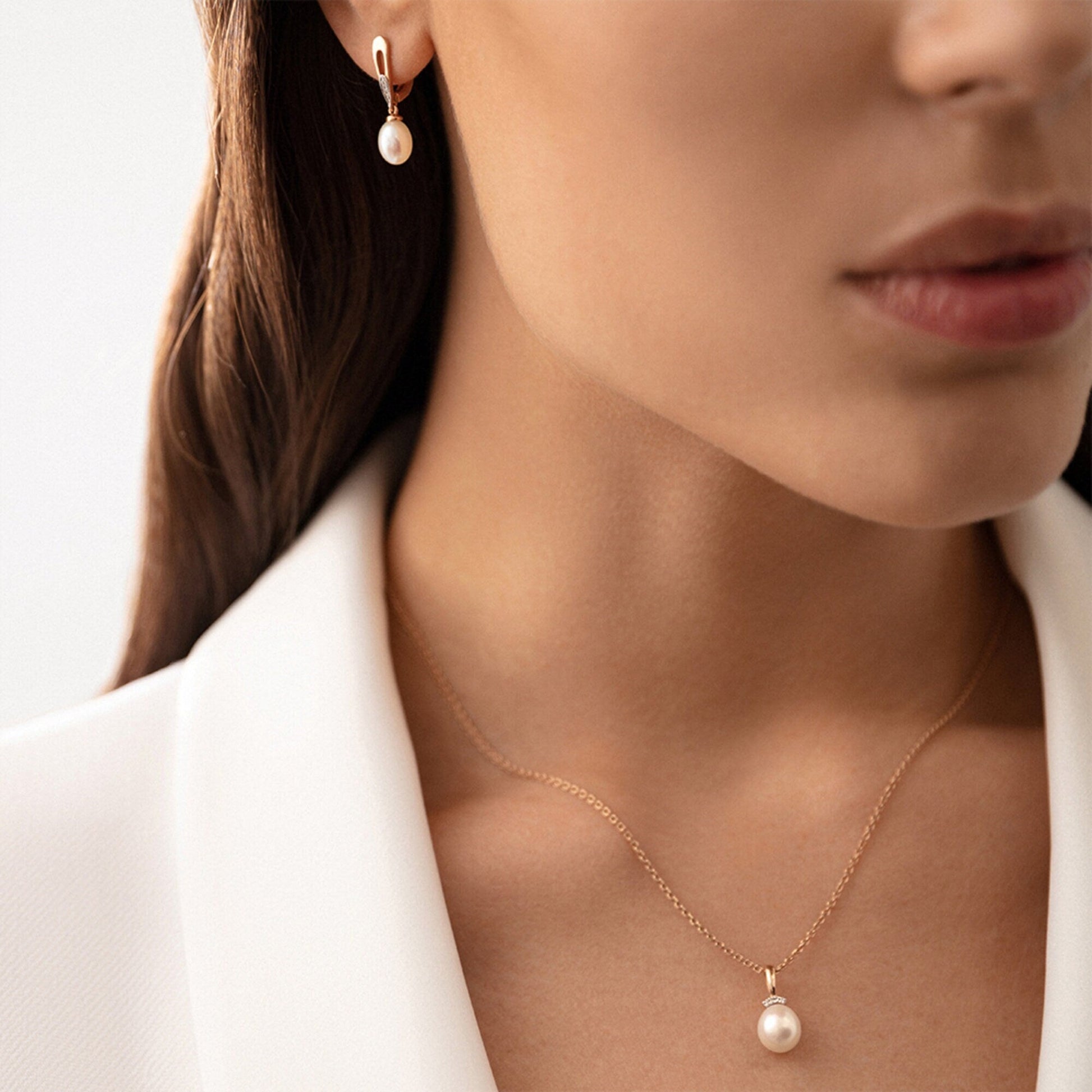 14k Gold Pearl Diamond Huggie Earring,Tiny Pearl Drop Clip On Hoop. Cushionblue