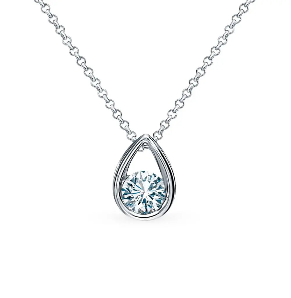 Diamond With White Gold Round pendant necklace - cushionblue