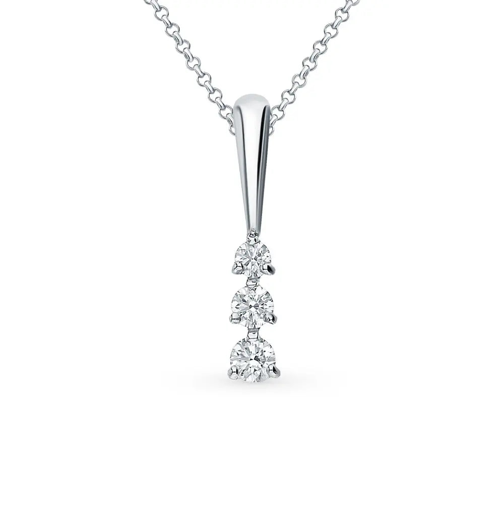 White gold Round shape diamonds pendant with necklace - cushionblue