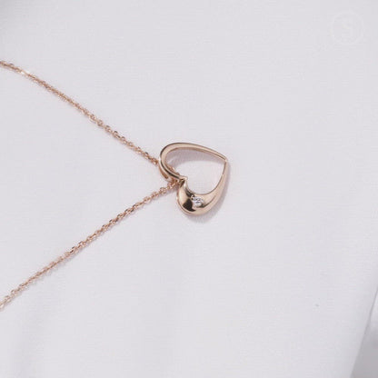 Rose Gold Heart pendant necklace with diamond
