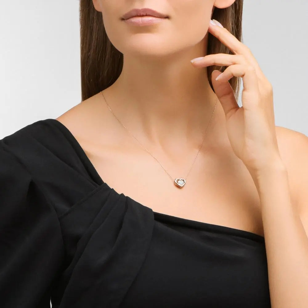Heart Rose Gold pendant necklace with diamonds - cushionblue