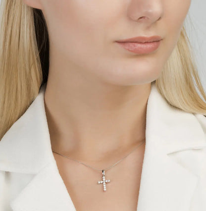 White Gold Cross pendant necklace with diamond - cushionblue