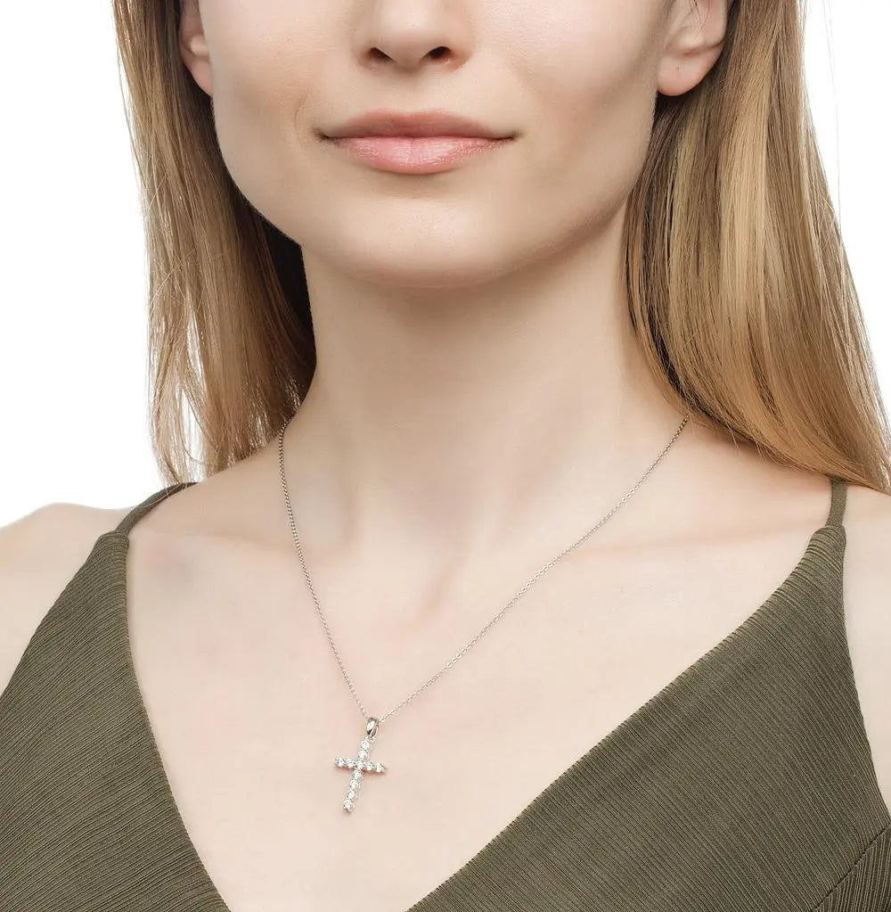 Cross White Gold pendant necklace with diamonds - cushionblue