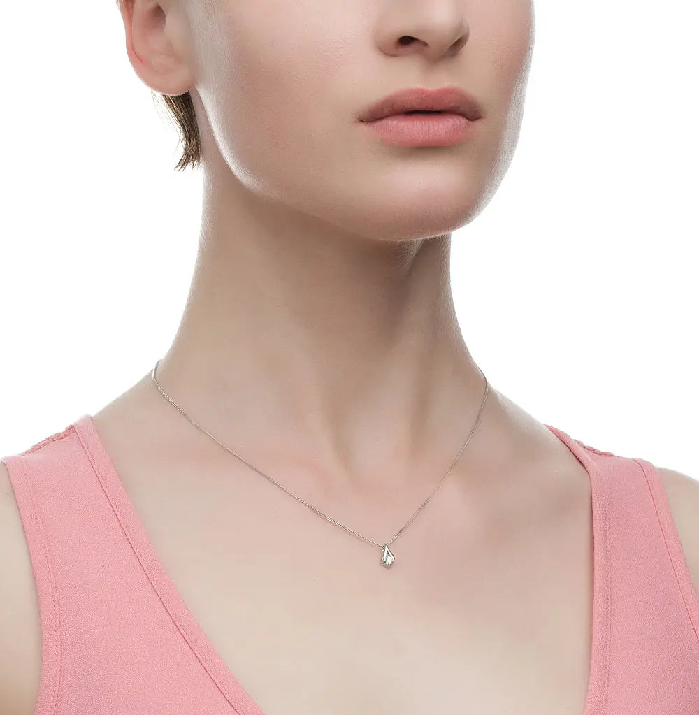 White Gold pendant necklace Diamonds - cushionblue