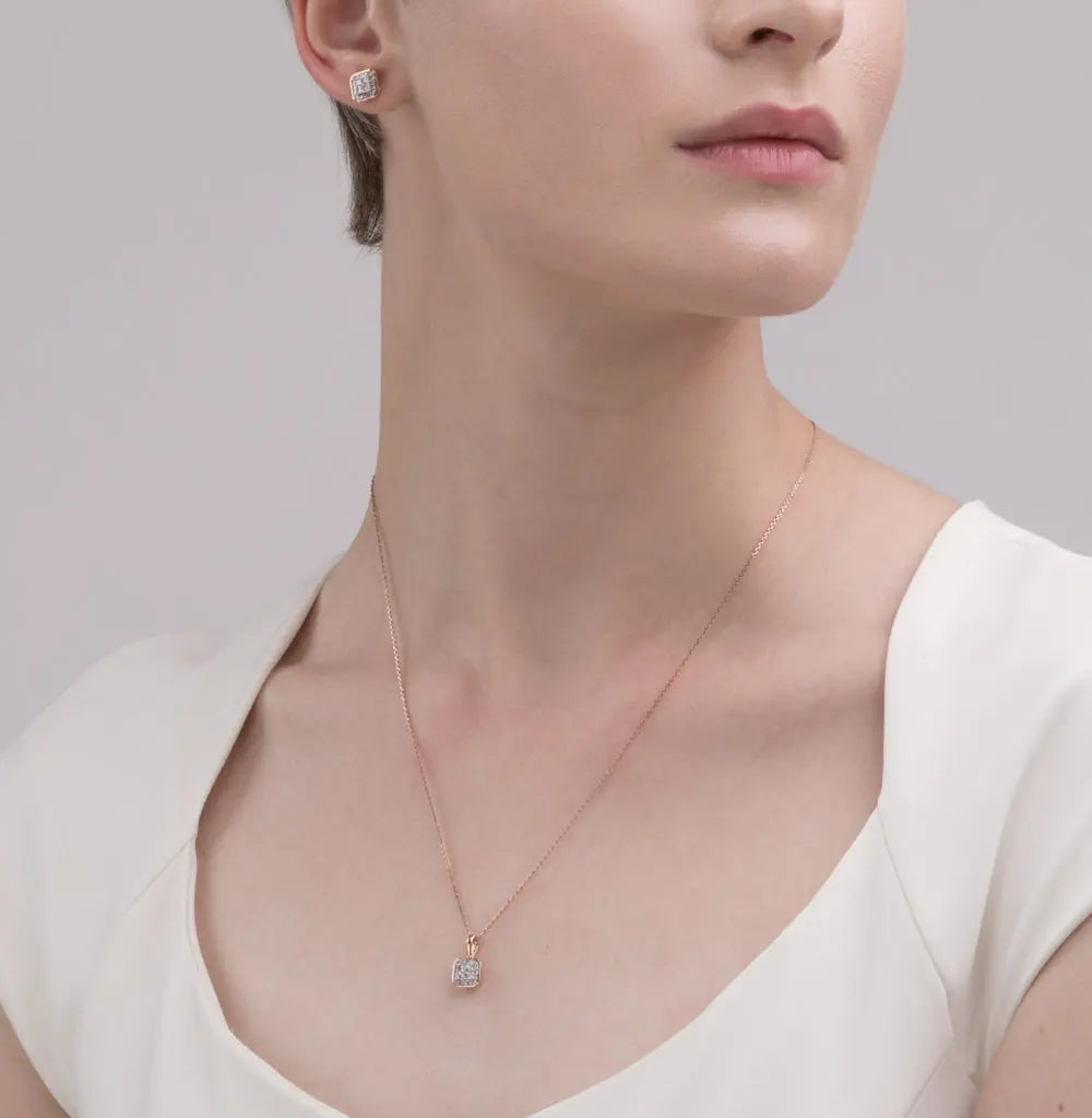 Rose Gold Simple pendant necklace with diamonds - cushionblue