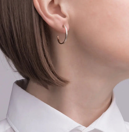 Yellow Gold Unique design Studs with screws earrings with diamonds Cushionblue