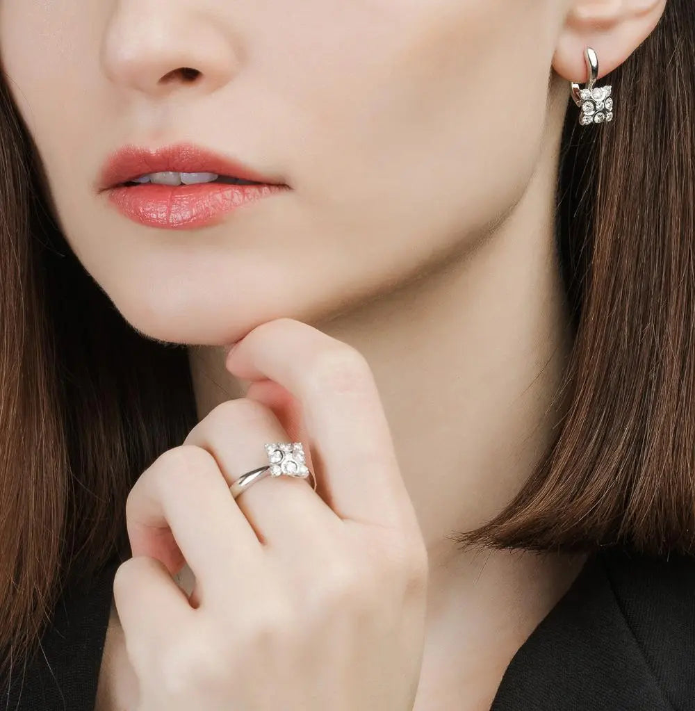 White Gold Latch back  earrings with Round cut diamonds - cushionblue
