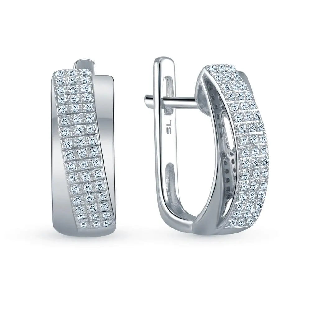 White Gold Latch back earrings with diamonds(0.20 ct) - cushionblue
