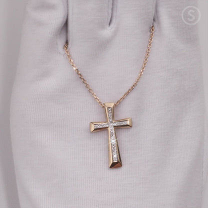 Cross Rose Gold pendant necklace with diamonds