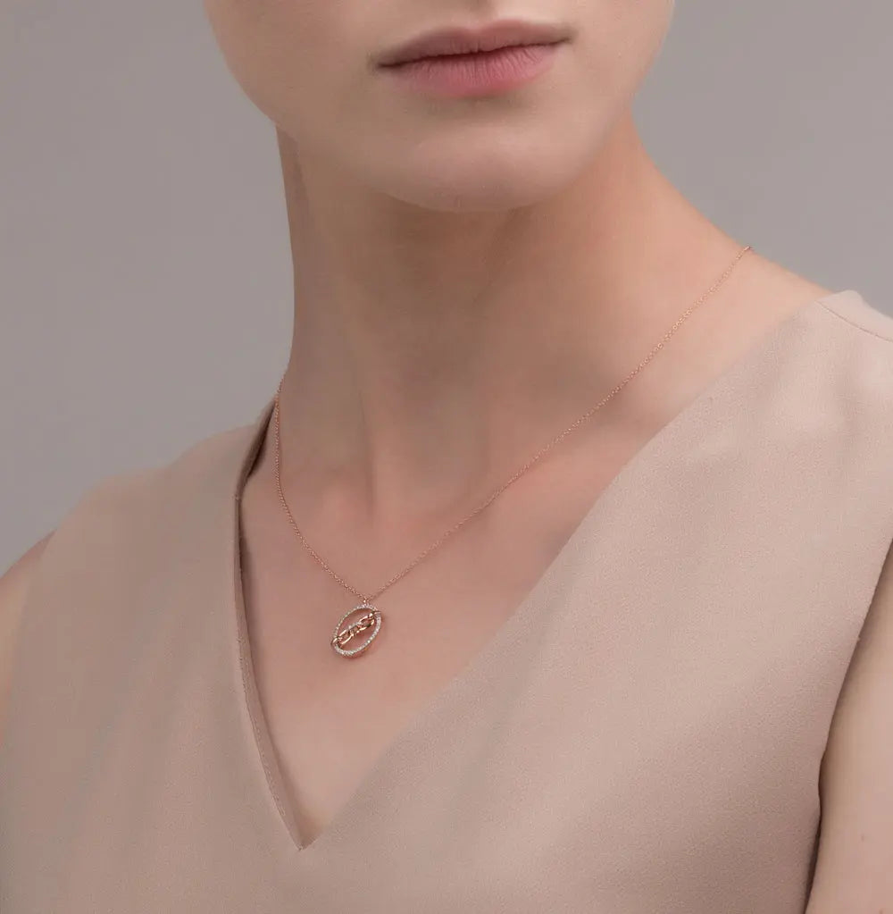 Rose Gold Round Pendants necklace with diamonds - cushionblue