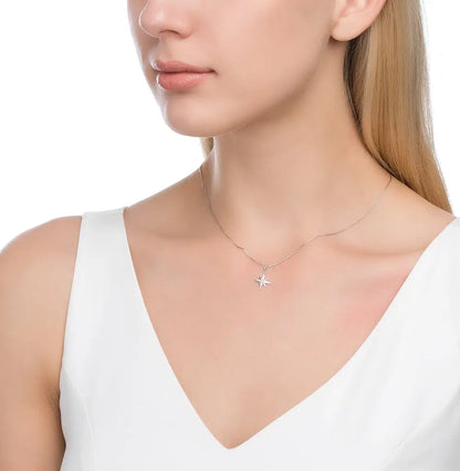 White Gold Star pendant necklace with diamonds Cushionblue