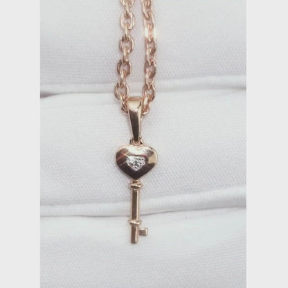Heart shape Rose Gold pendant necklace with diamond