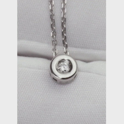 White Gold Round pendant necklace with diamonds