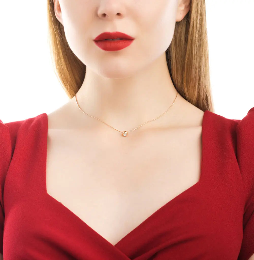 Rose Gold Round pendant necklace with diamonds - cushionblue