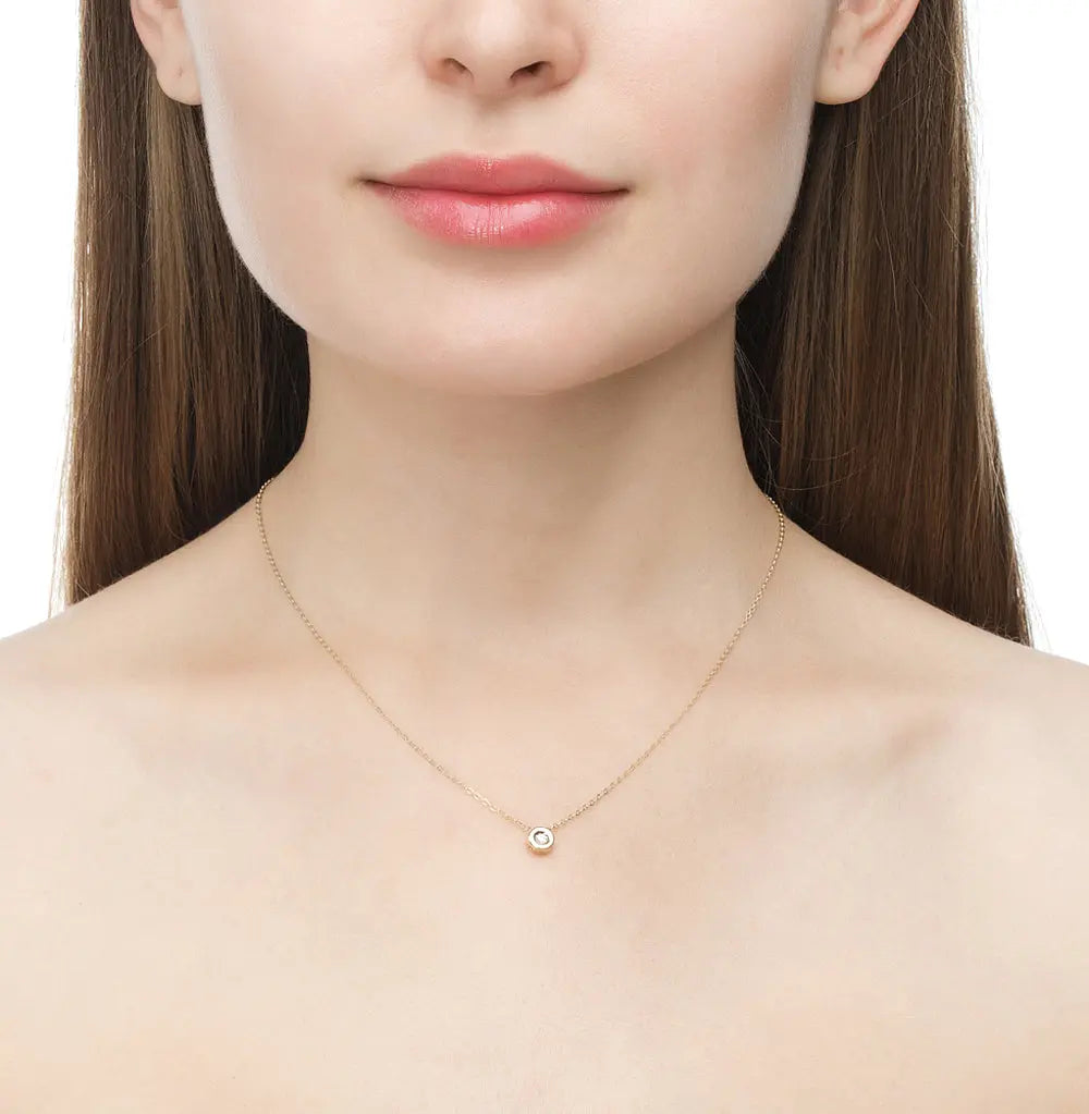 Yellow Gold Round pendant necklace with diamonds - cushionblue